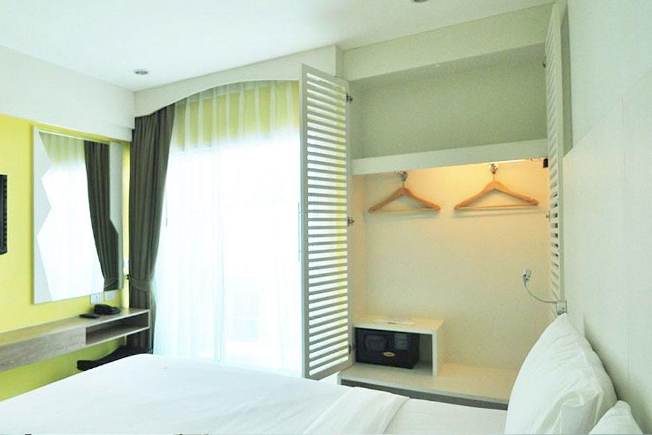 The Aim Patong Hotel Bagian luar foto