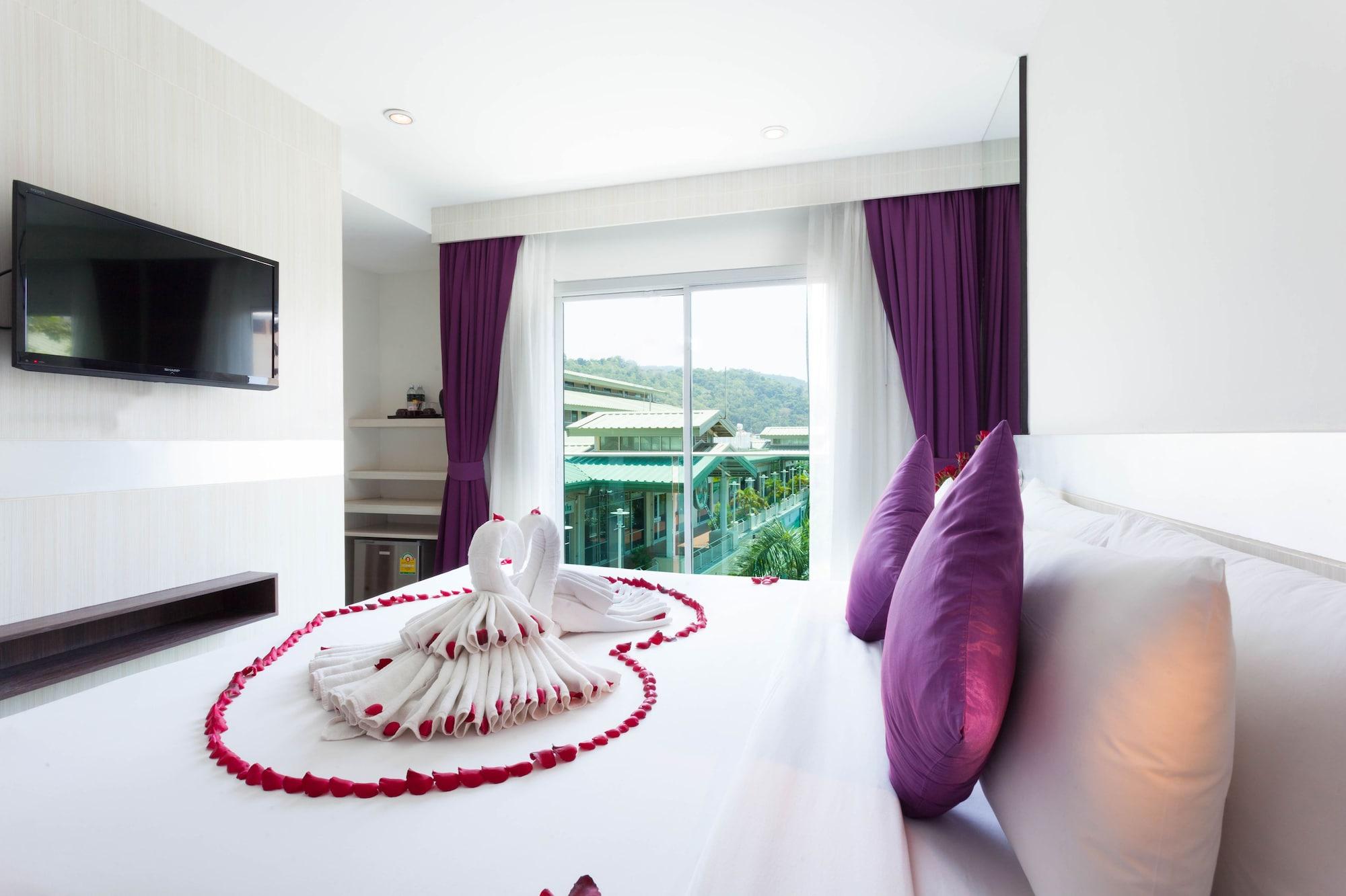 The Aim Patong Hotel Bagian luar foto