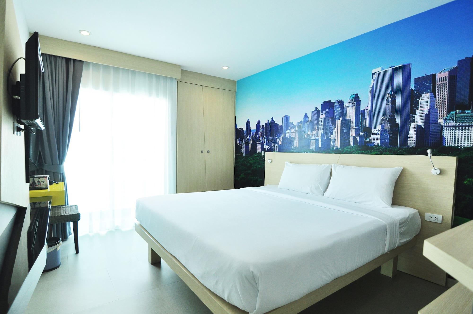 The Aim Patong Hotel Bagian luar foto