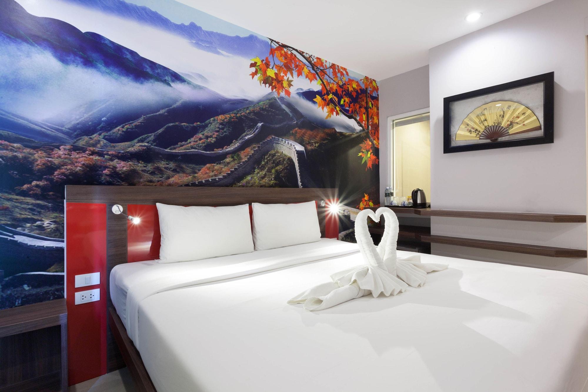 The Aim Patong Hotel Bagian luar foto