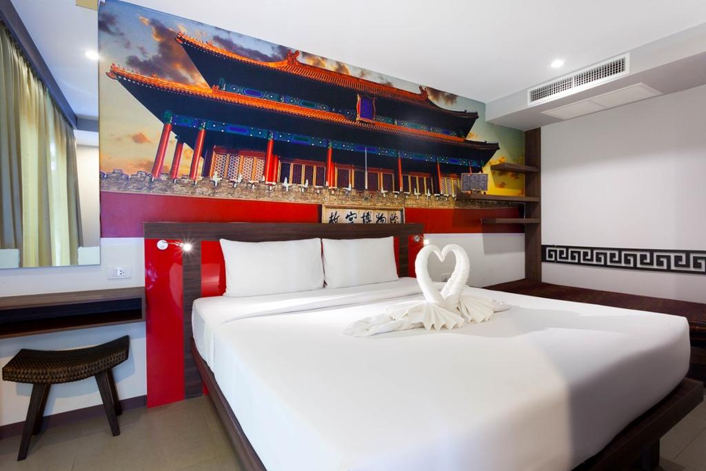 The Aim Patong Hotel Bagian luar foto