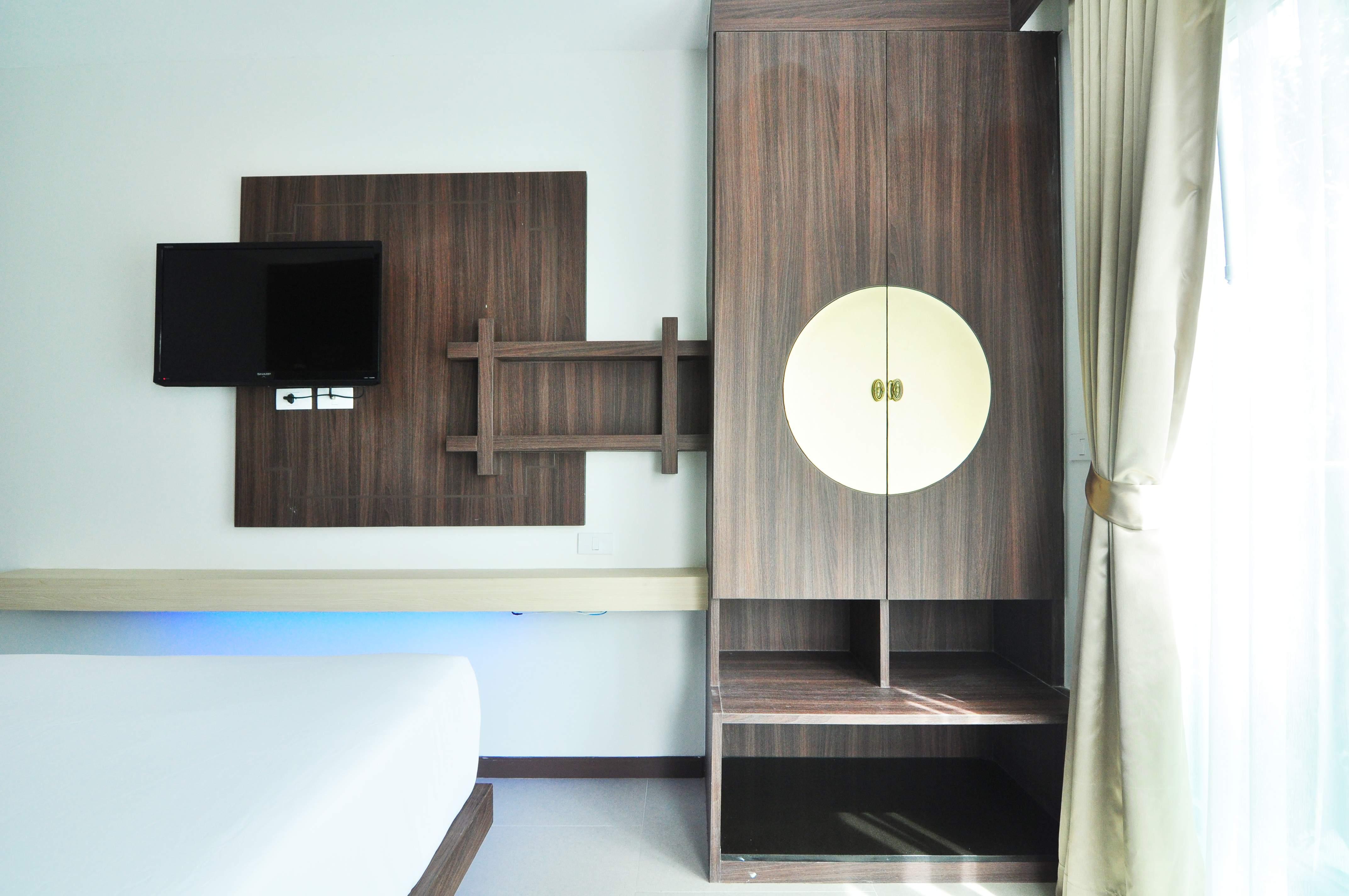The Aim Patong Hotel Bagian luar foto