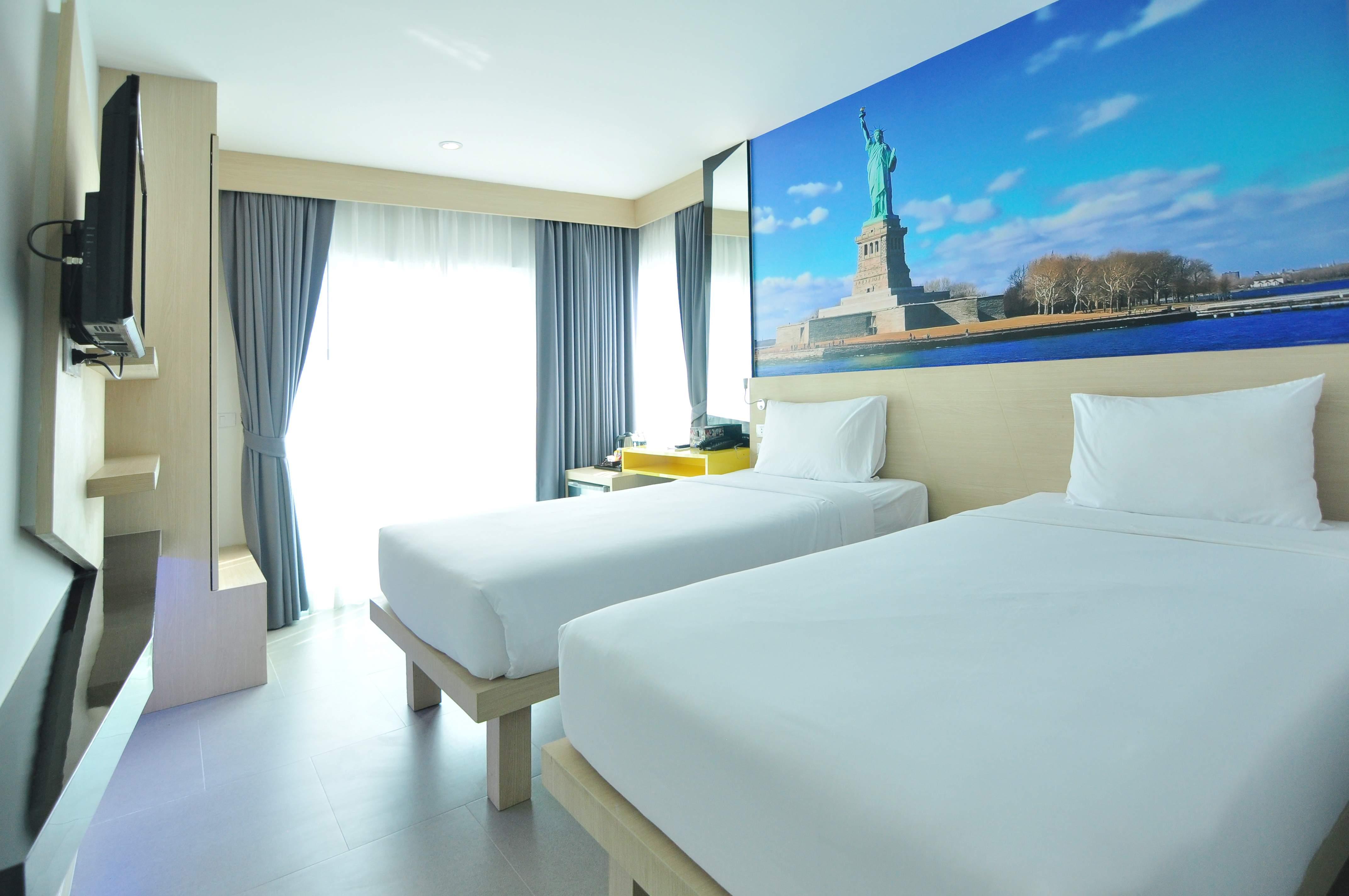 The Aim Patong Hotel Bagian luar foto