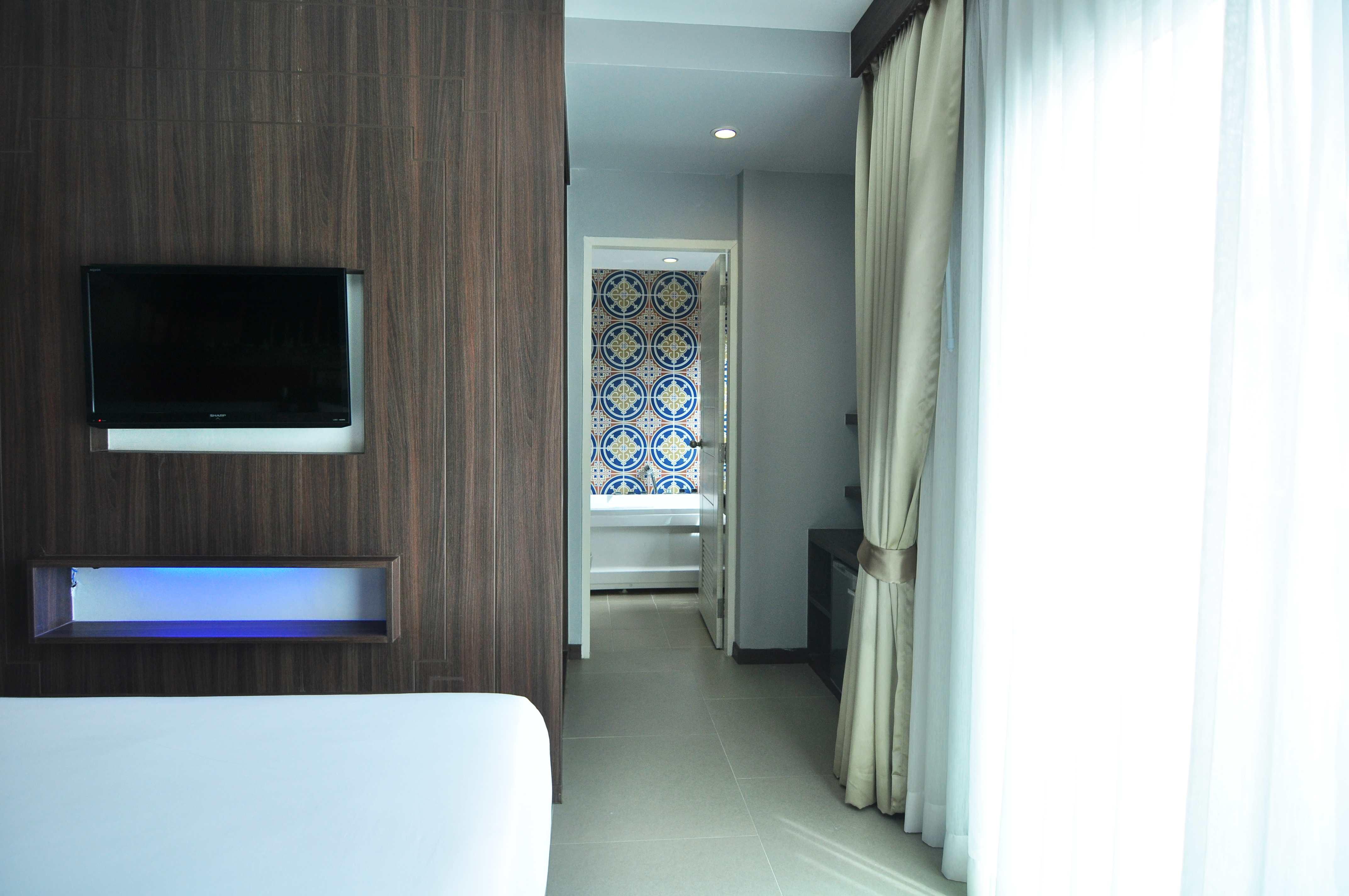 The Aim Patong Hotel Bagian luar foto