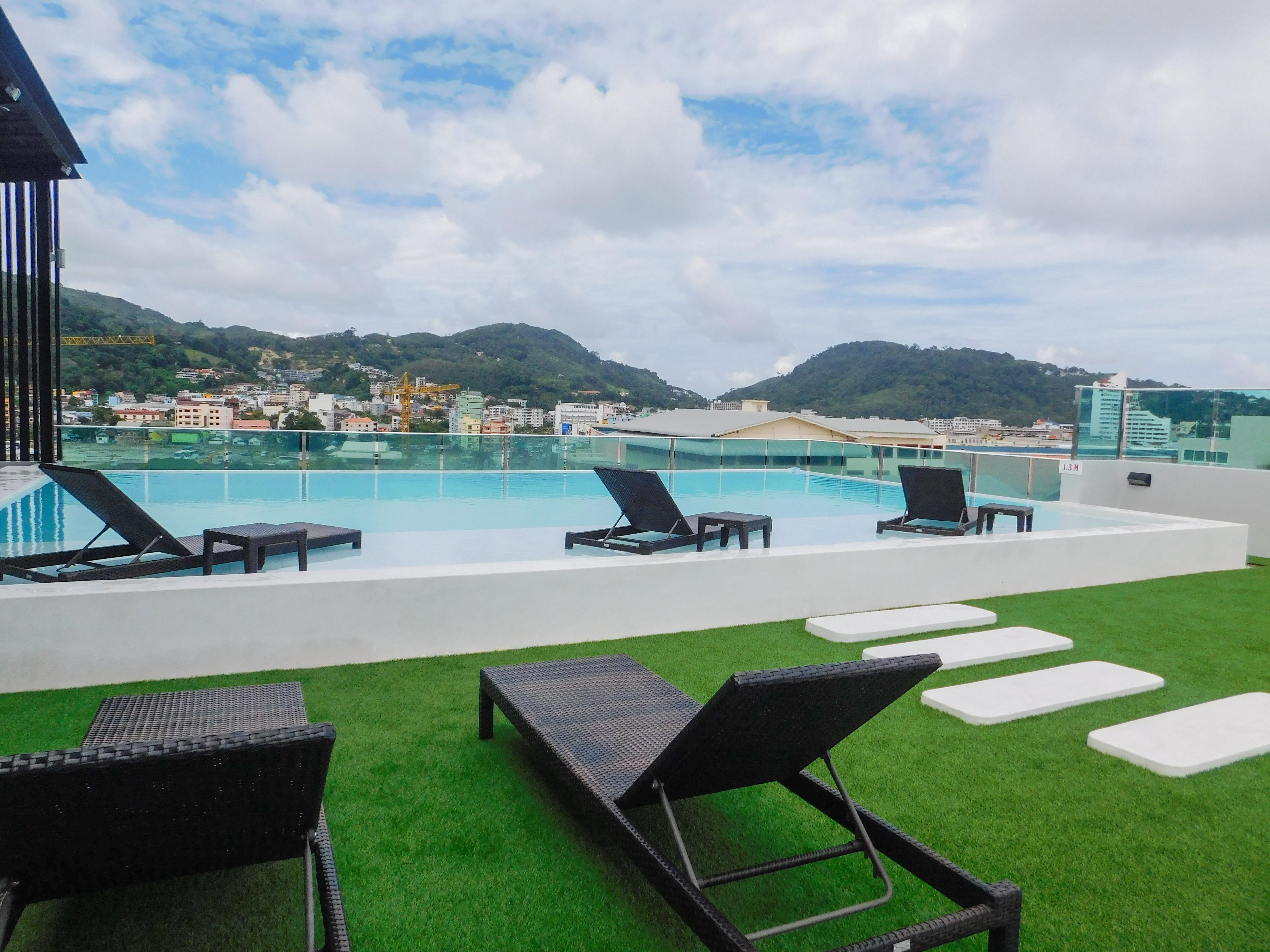 The Aim Patong Hotel Bagian luar foto