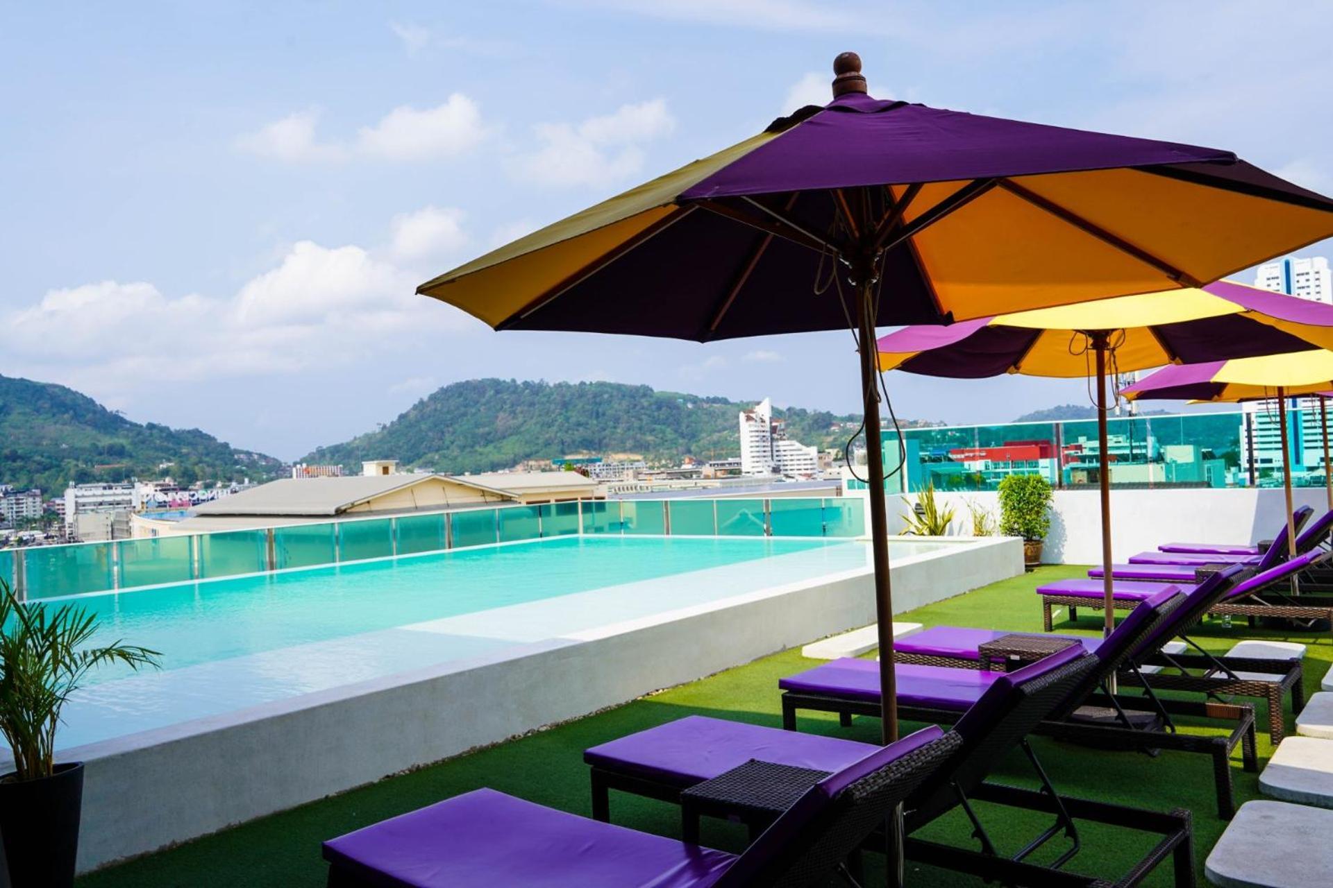The Aim Patong Hotel Bagian luar foto